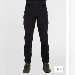 NWT DHARCO Womens Ather Pants Size Medium (6) In Black